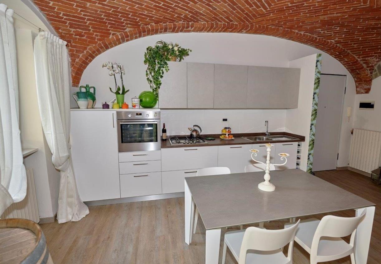 La Morra Suite Esterno foto