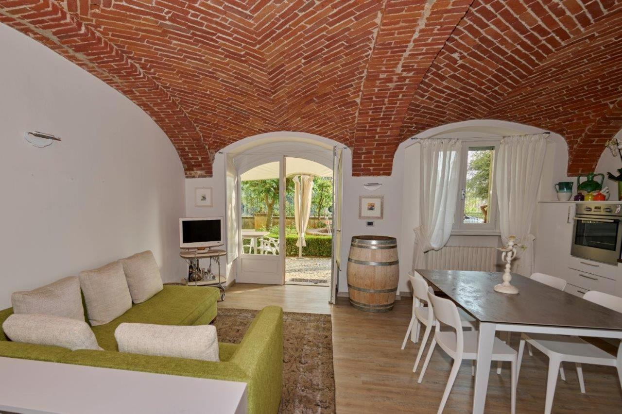 La Morra Suite Esterno foto